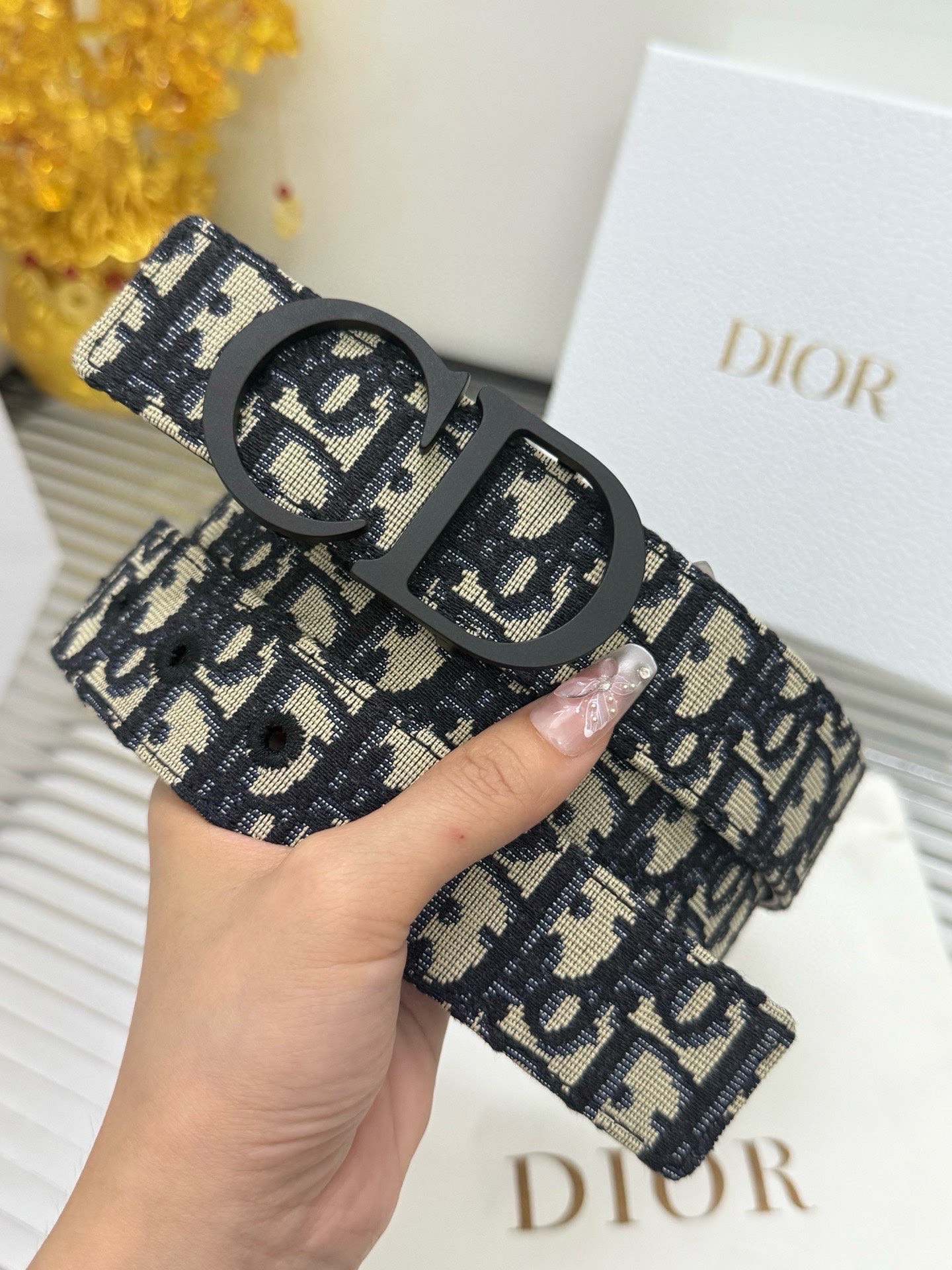 Dior 宽度：𝟑 𝟱𝗰𝗺 迪奥 Christian Dior « 配全套 原包装 » 布拼小牛皮·缝线孔位