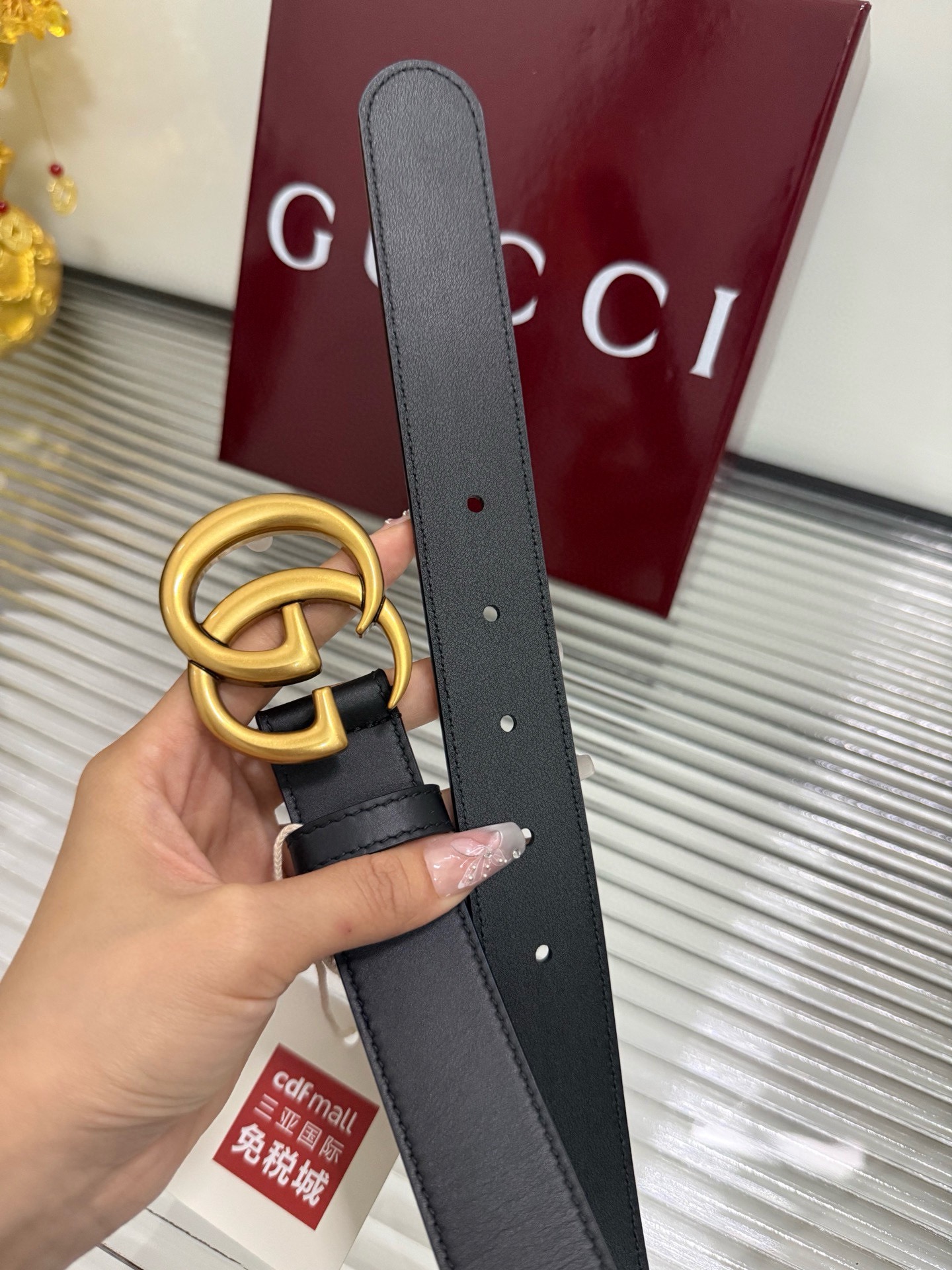 Gucci 宽度：𝟯 𝟬𝗰𝗺 古驰 Gucci « 配全套 原包装 » 小红薯 款 进口小牛皮手感柔软舒适 皮质极佳 做工走线工整无 / 中钢印𝐋𝐎𝐆𝐎 + 精品纯做旧纯铜五金扣