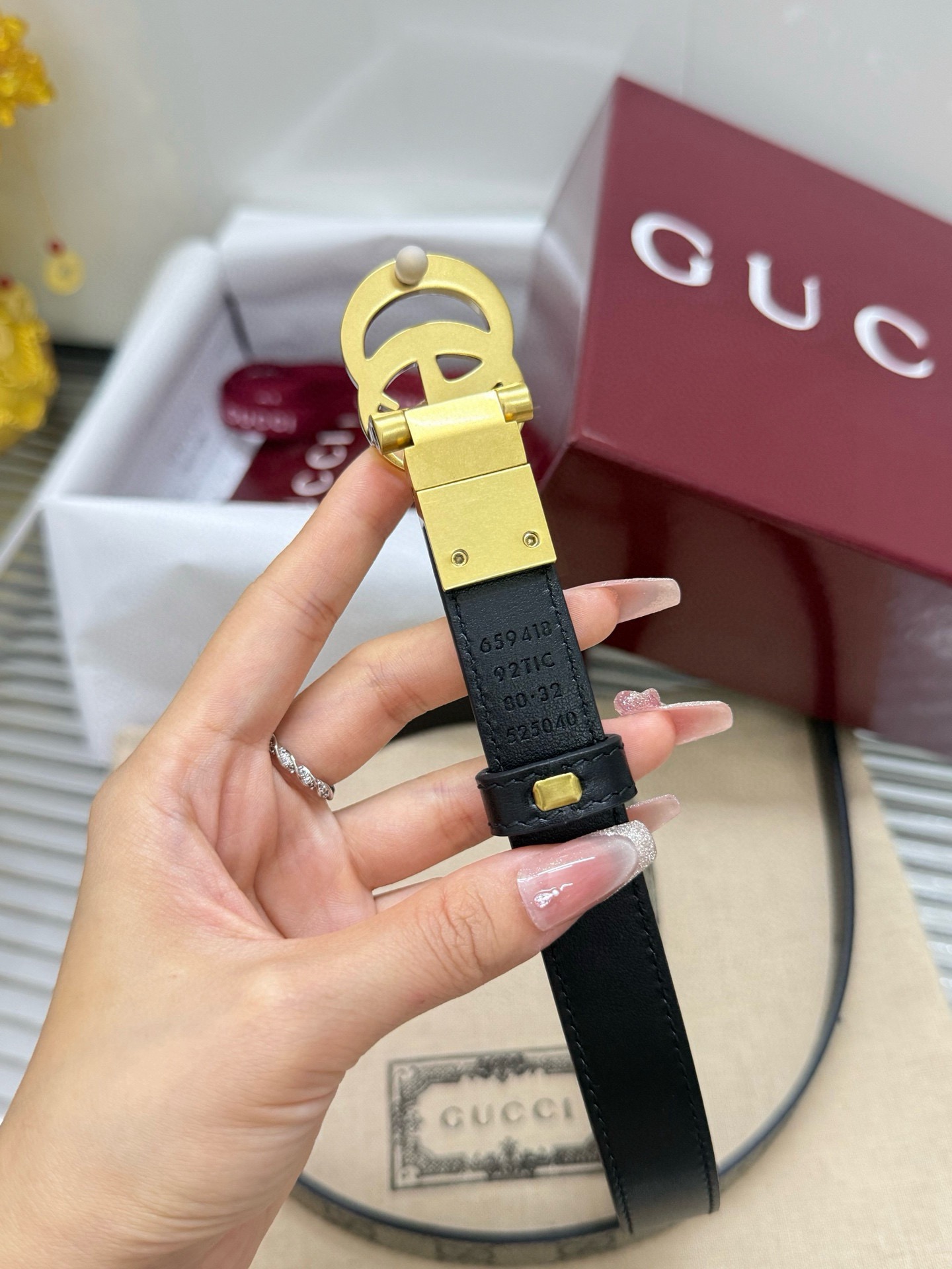 Gucci 宽度：𝟮 𝟬𝗰𝗺 𝐌𝐞𝐧'𝐬 𝐛𝐞𝐥𝐭 古驰 Gucci « 配全套 原包装 » 双面可使用 花纹/平纹黑 进口小牛皮+精品做旧纯铜五金扣