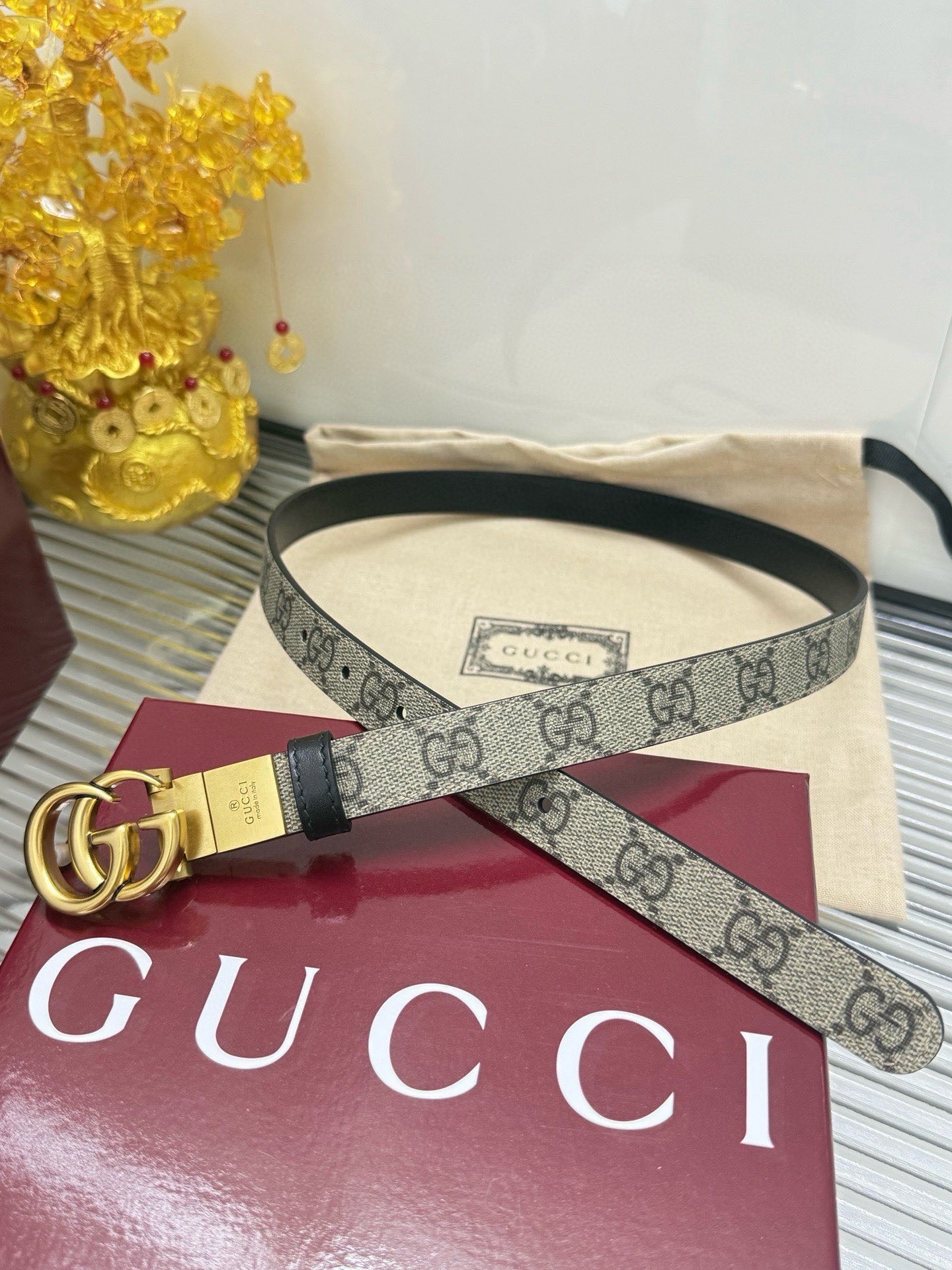 Gucci 宽度：𝟮 𝟬𝗰𝗺 𝐌𝐞𝐧'𝐬 𝐛𝐞𝐥𝐭 古驰 Gucci « 配全套 原包装 » 双面可使用 花纹/平纹黑 进口小牛皮+精品做旧纯铜五金扣