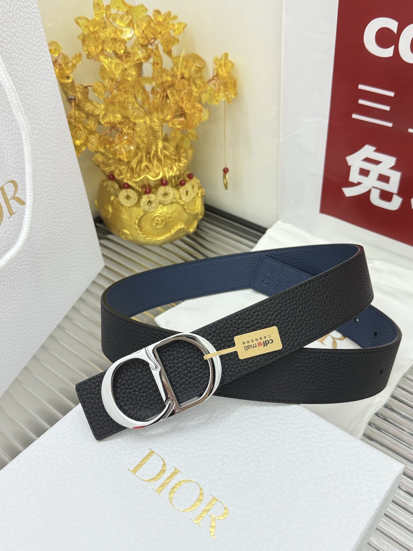 Dior 宽度：𝟑 𝟱𝗰𝗺 迪奥Dior « 配全套 原包装 » 系列 双面可使用黑+蓝 进口小牛皮荔枝纹+精品纯铜五金扣