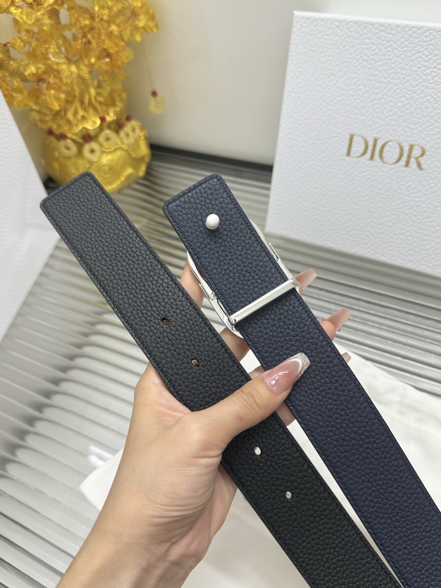 Dior 宽度：𝟑 𝟱𝗰𝗺 迪奥Dior « 配全套 原包装 » 系列 双面可使用 进口小牛皮荔枝纹+精品纯铜五金扣