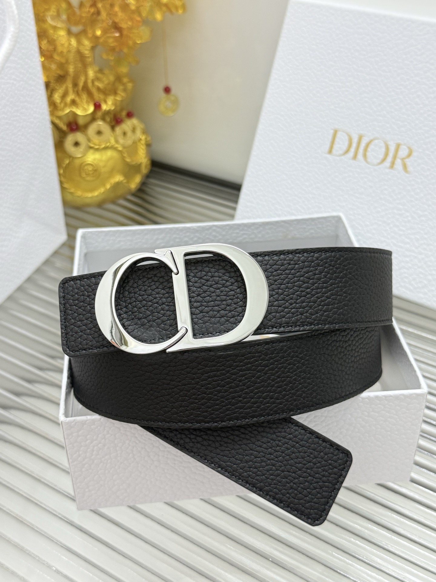 Dior 宽度：𝟑 𝟱𝗰𝗺 迪奥Dior « 配全套 原包装 » 系列 双面可使用 进口小牛皮荔枝纹+精品纯铜五金扣