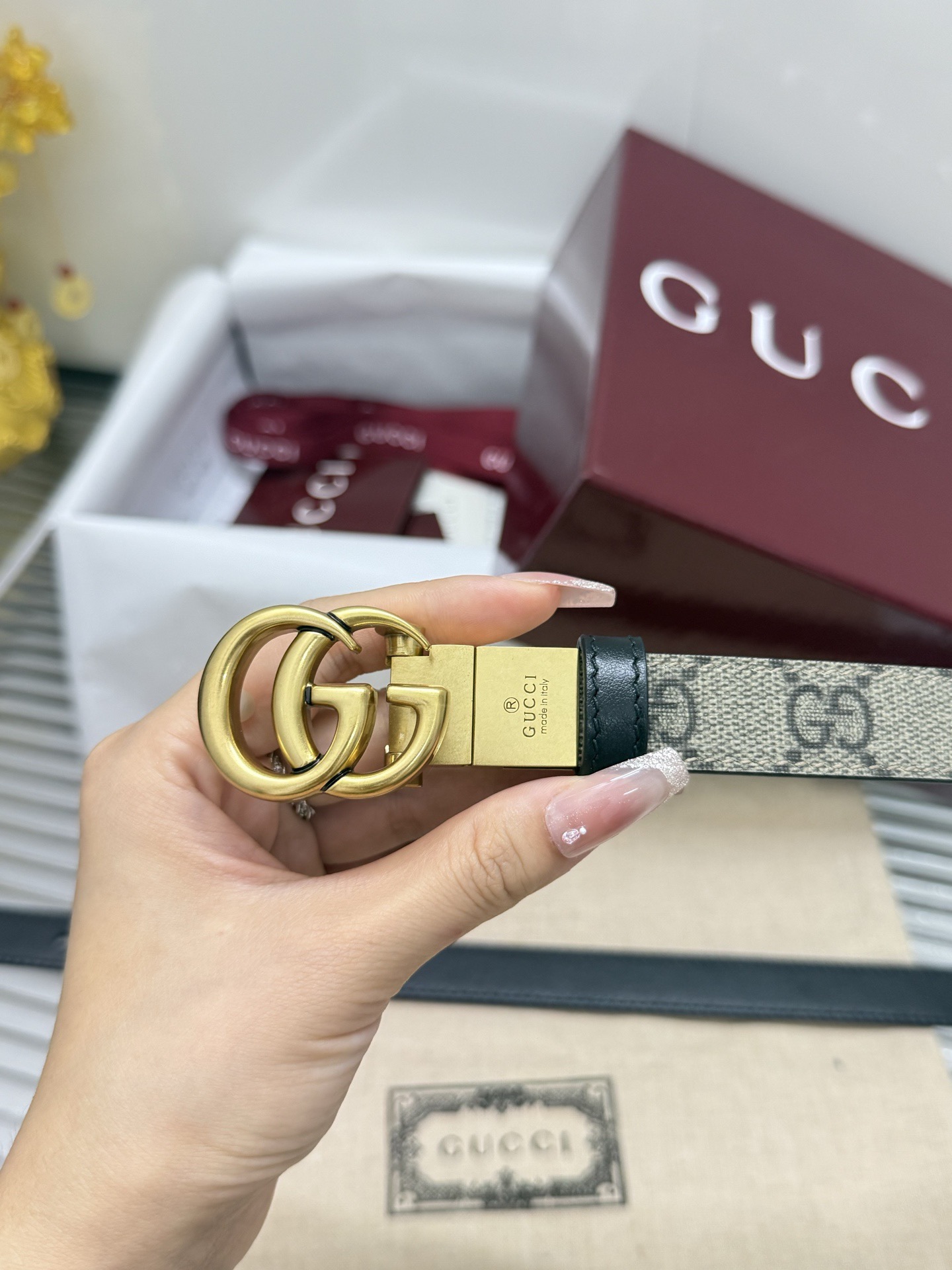 Gucci 宽度：𝟮 𝟬𝗰𝗺 𝐌𝐞𝐧'𝐬 𝐛𝐞𝐥𝐭 古驰 Gucci « 配全套 原包装 » 双面可使用 花纹/平纹黑 进口小牛皮+精品做旧纯铜五金扣