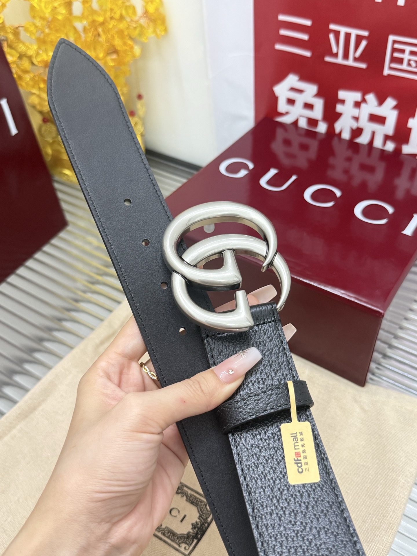 Gucci 宽度：𝟰 𝟬𝗰𝗺 古驰 Gucci « 配全套 原包装 » 猪皮纹 上新 进口小牛皮/皮质经久耐用+精品纯铜 代购正货级 · 精细完美走线 细节 工整 高品质质量