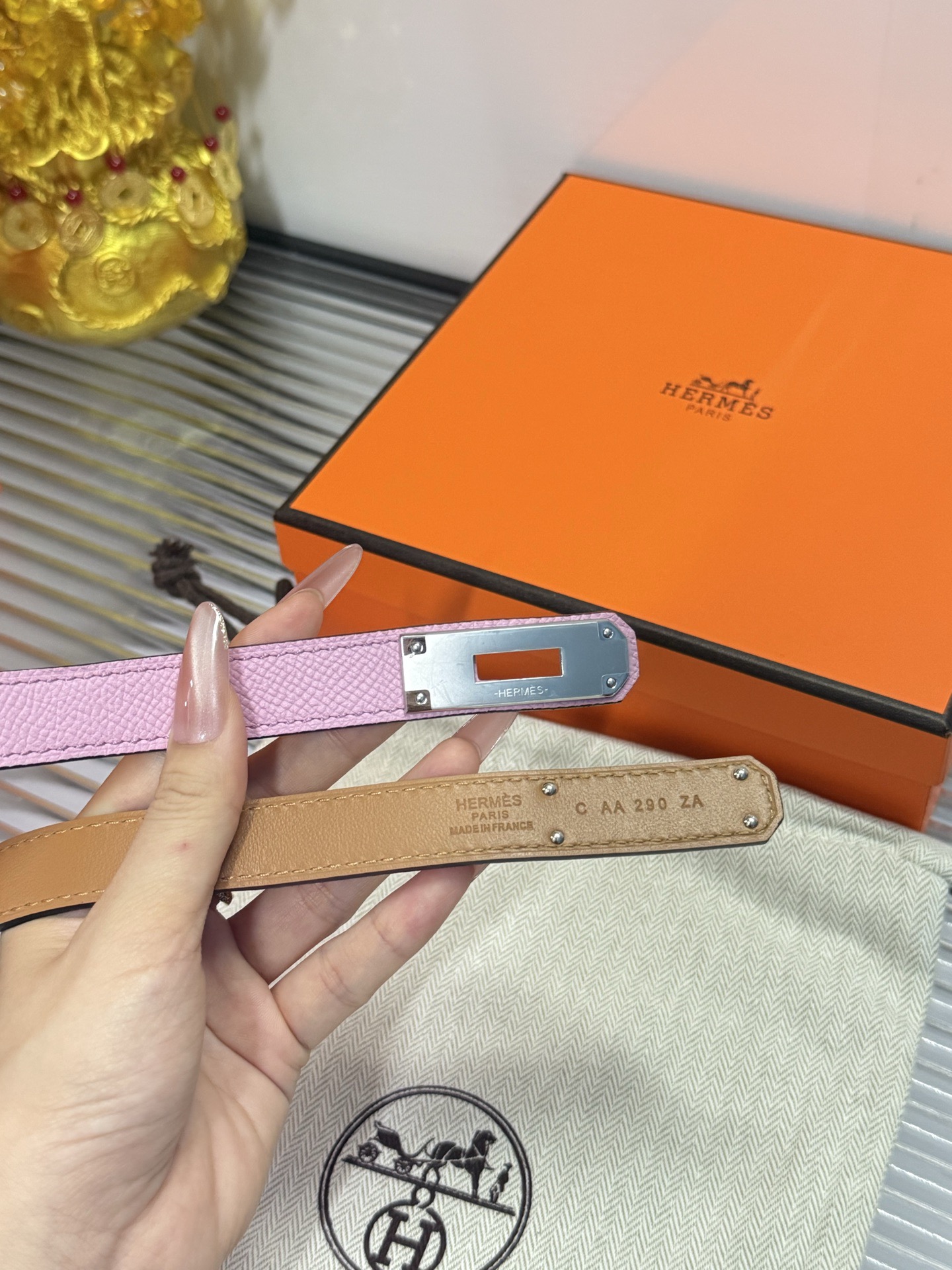 Hermès 宽度： 𝟭 𝟴𝗰𝗺 爱马仕 Hermès « 配全套 原包装 » 款 色Kelly女款伸缩款·一个码 进口𝐓𝐎𝐆𝐎小牛皮+精品纯铜五金扣 正版五金专用膜