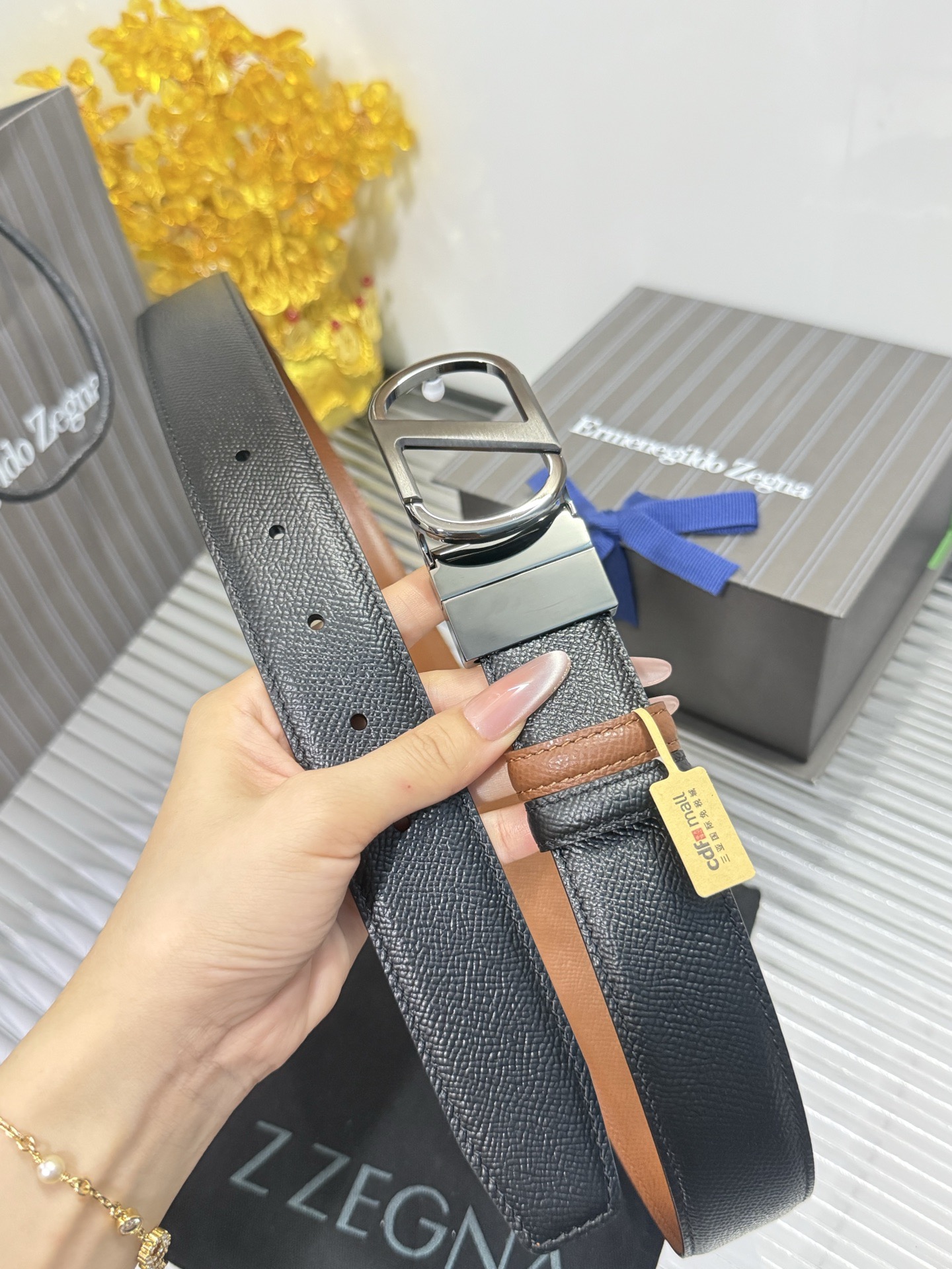 Ermenegildo Zegna 宽度：𝟑 𝟱𝗰𝗺 杰尼亚 Zegna « 配全套 原包装 » 小牛皮/长度自由裁剪合适尺码 双面使用+精品纯钢五金扣