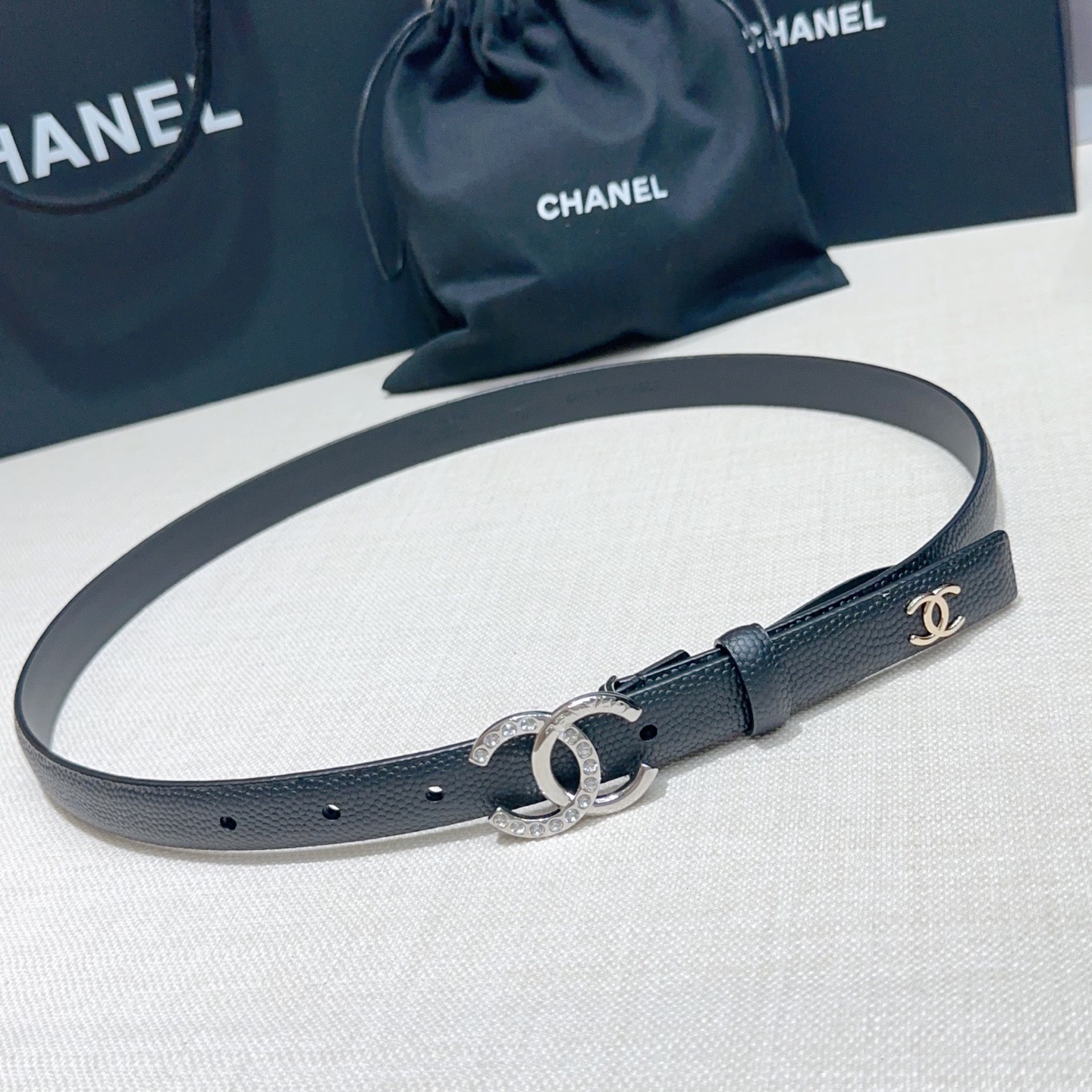 Chanel 宽度：𝟮 𝟬𝗰𝗺 香奈儿 CHANEL « 配全套 原包装 » 进口 小牛皮鱼子纹+精品纯铜五金扣 对版开模/做工细节 对版钢印