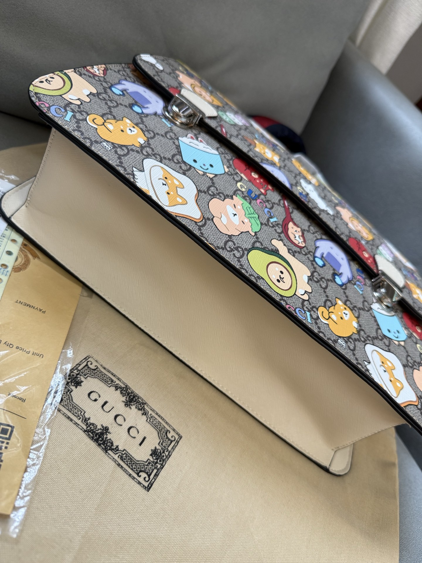 Mochila de animal, medidas: 28*25*11, empaque: bolsa anti-polvo