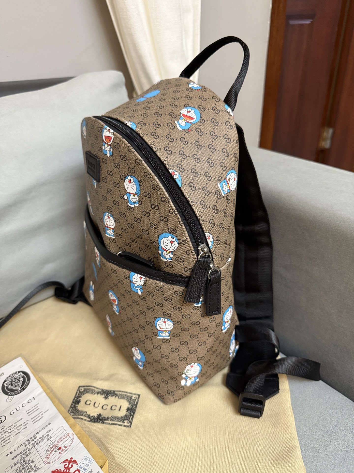 Mochila de Doraemon, medidas: 32*25*11, embalaje: bolsa antipolvo