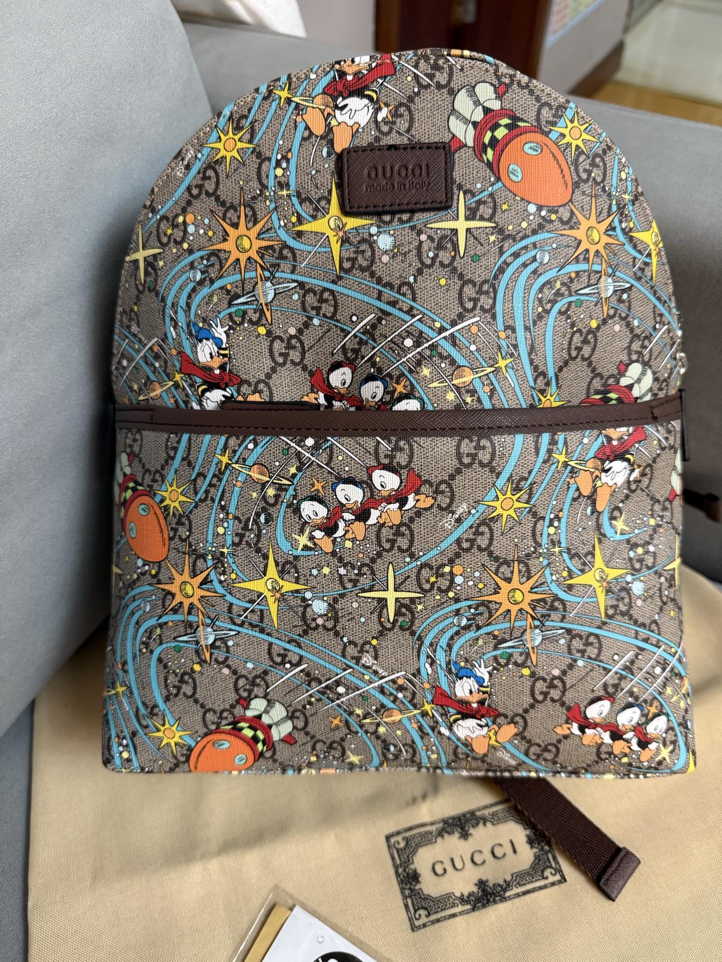Mochila de Pato Viejo, medidas: 32*25*11, embalaje: bolsa antipolvo