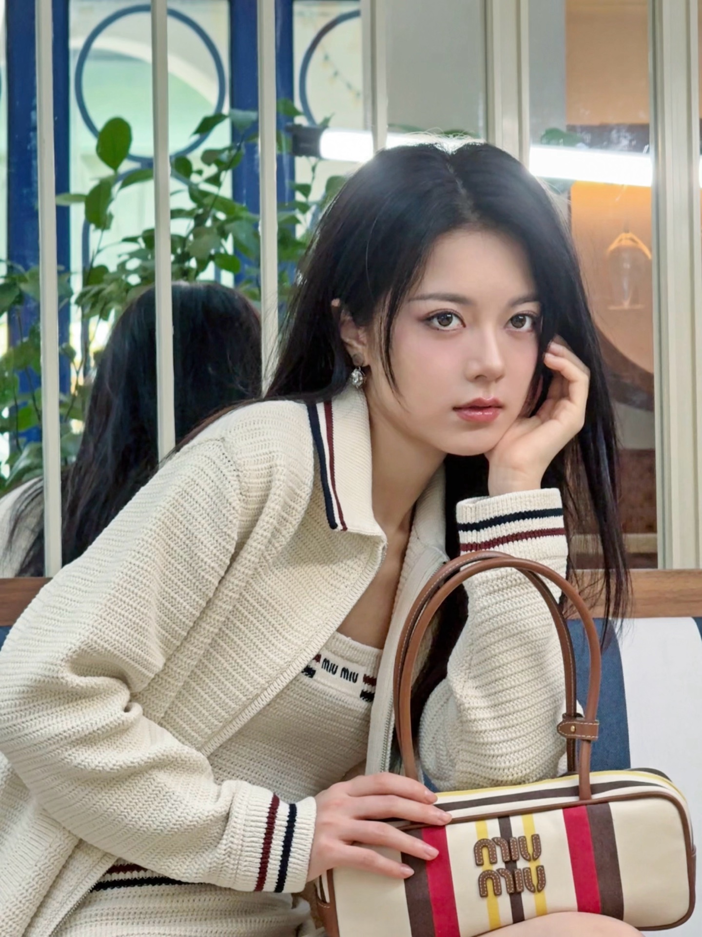 NO:439227,Zhao Jinmai has the same set, heavy industry intensive knitting, contrasting striped design on cuff neck, alexander wang19860909赵今麦同款一套都有,重工密集针织,袖口领口撞色条纹设计,,alexander wang,Women's clothing