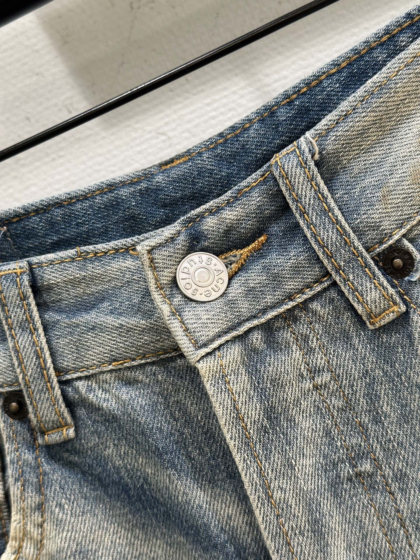 New Super-Sized Female Suit: Summer Jeans with Liberal Fit and Leather Bags - 图片 3