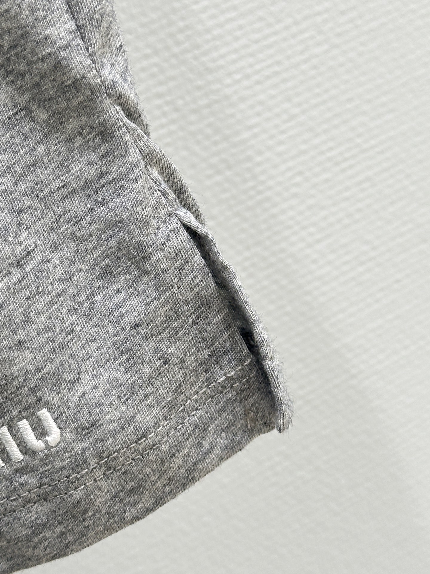 New Miu Miu Knitted Bermuda Shorts Suit for Single Women: Cash Supply, Gray SML - 图片 5