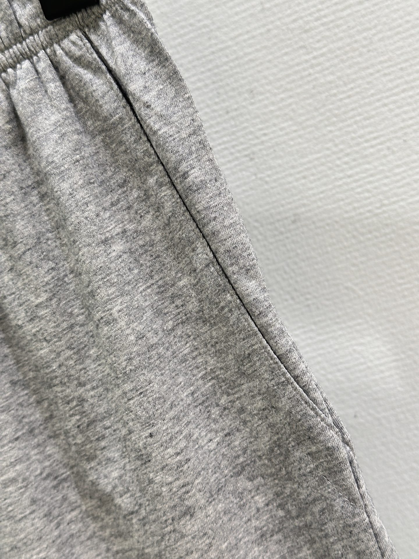 New Miu Miu Knitted Bermuda Shorts Suit for Single Women: Cash Supply, Gray SML - 图片 4