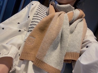 Loewe Scarf Unisex Cashmere Knitting Spring Collection