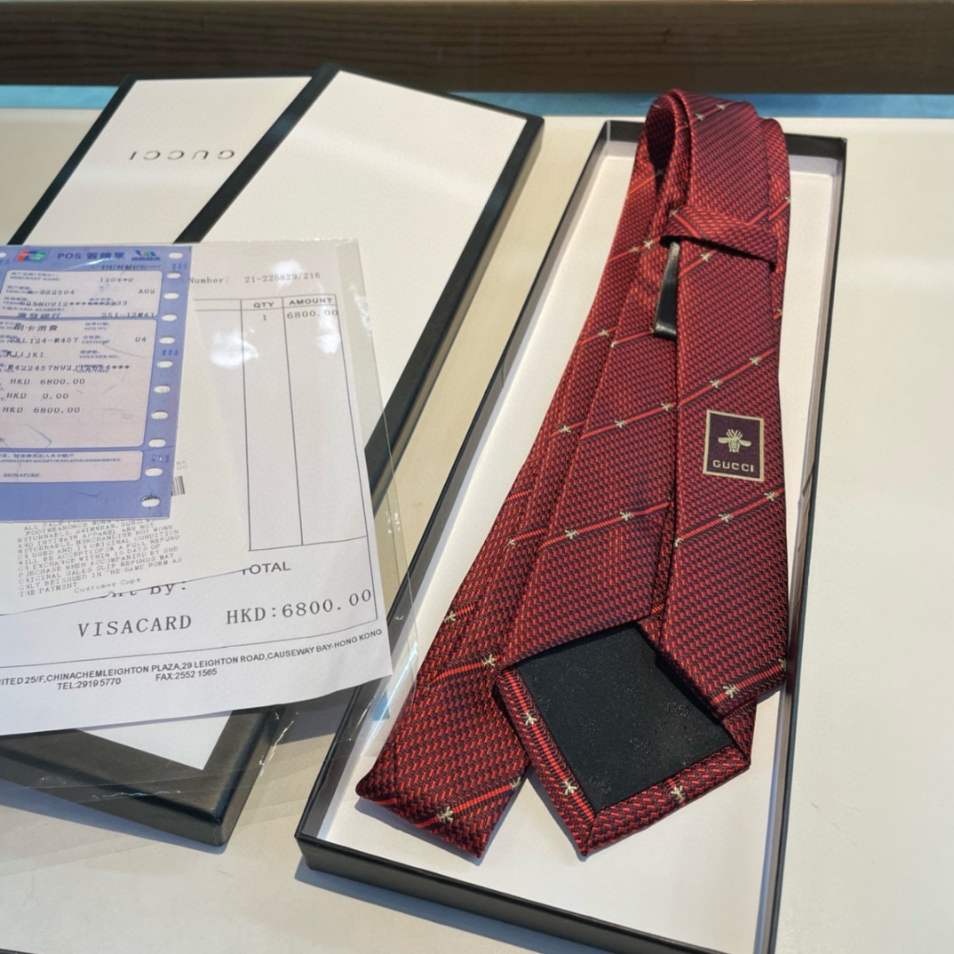 特价配包装男士领带系列稀有采用专柜经典主题动物蜜蜂绣花展现精湛手工与时尚优雅的理想选择这款领带将标志性完