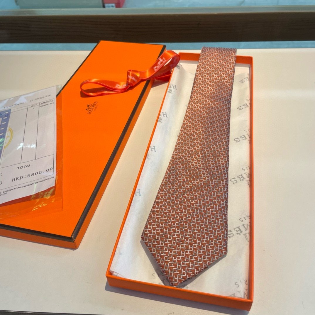特价配盒子男士新款领带系列稀有H家每年都有一千条不同印花的领带面世从最初的多以几何图案表现骑术活动为主到