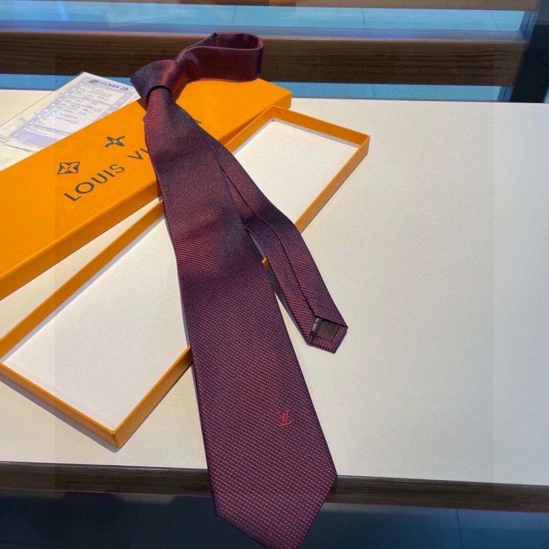 特价配包装男士领带系列L编织格纹领带稀有展现精湛手工与时尚优雅的理想选择此款真丝织就的DiamondsV