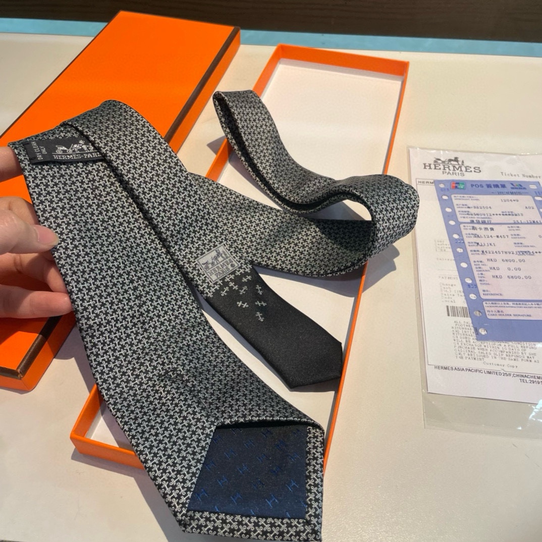 特价配包装男士新款领带系列H马衔扣印花领带稀有H家每年都有一千条不同印花的领带面世从最初的多以几何图案表
