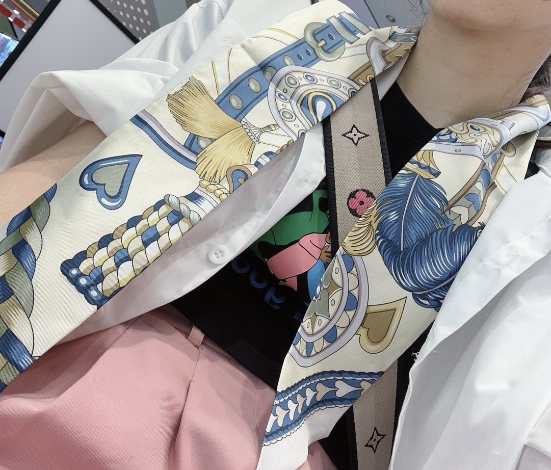 NO:293586,Packaging H Home's new large-size streamers, 