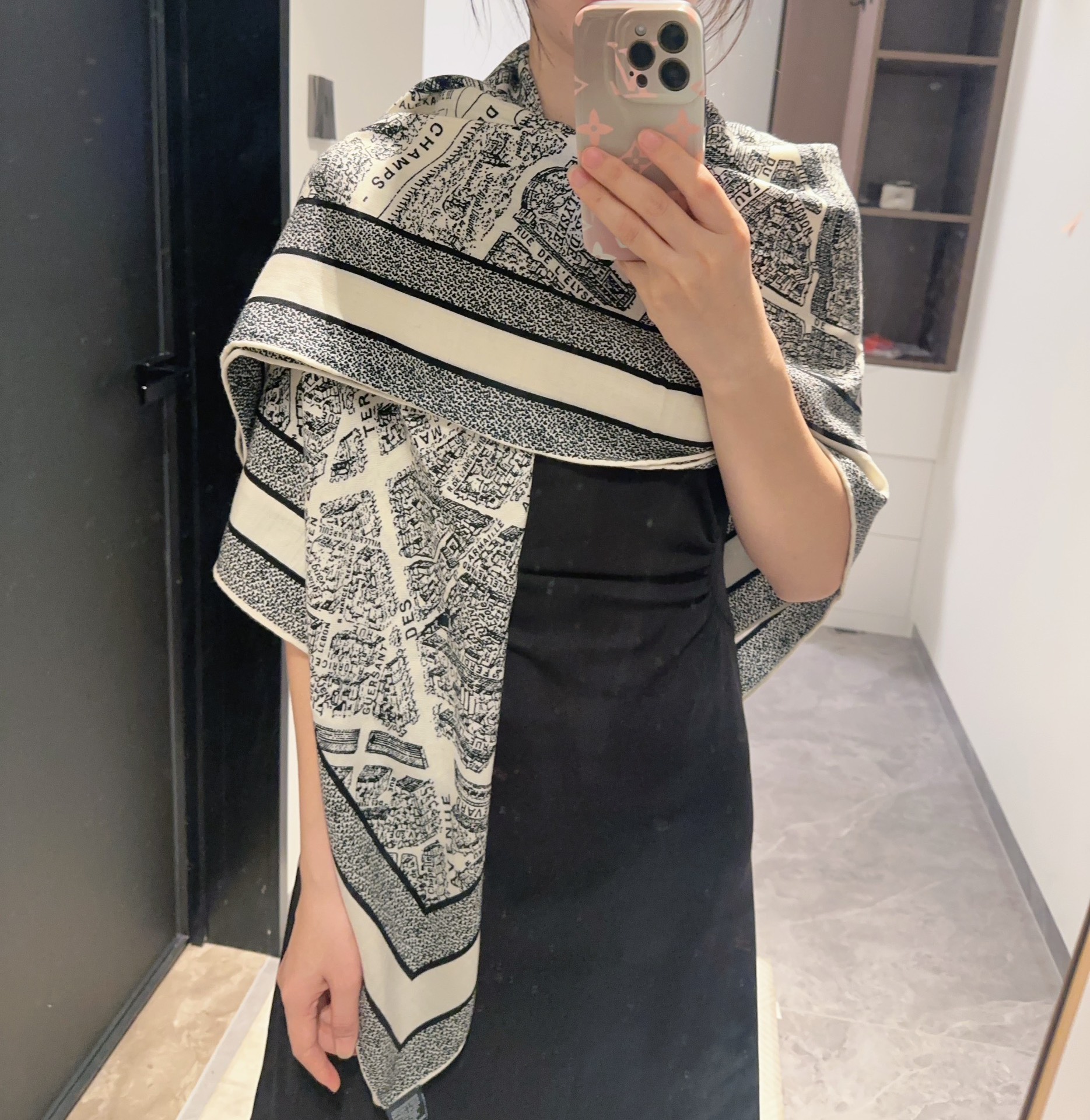 How to Find Designer Replica
 Dior Buy Scarf Cashmere Silk