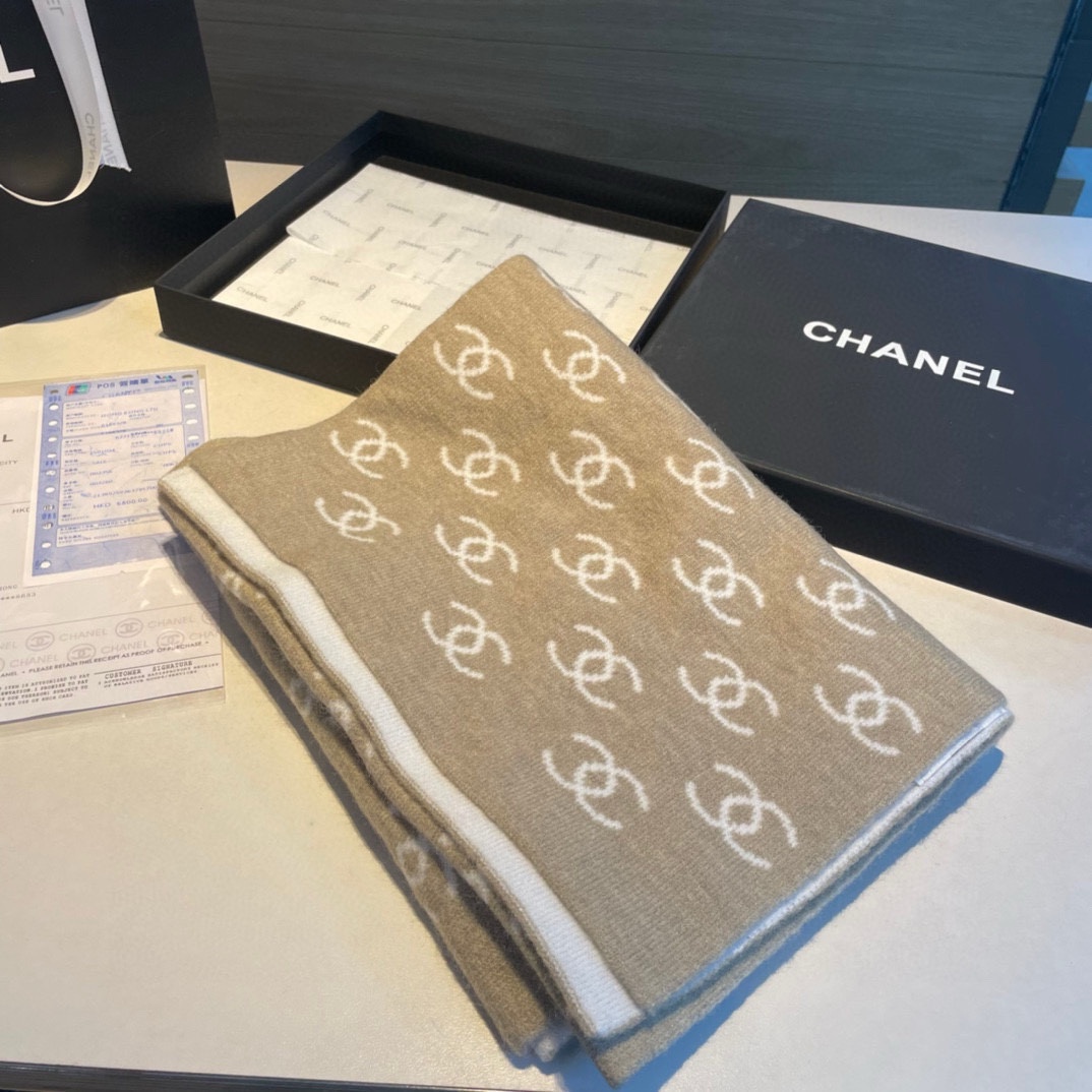 高品质CHANEL原单️近年的针织产品真是到极致了各大奢侈品牌都有针织产品️尤其香家我是通过各种渠道搞到