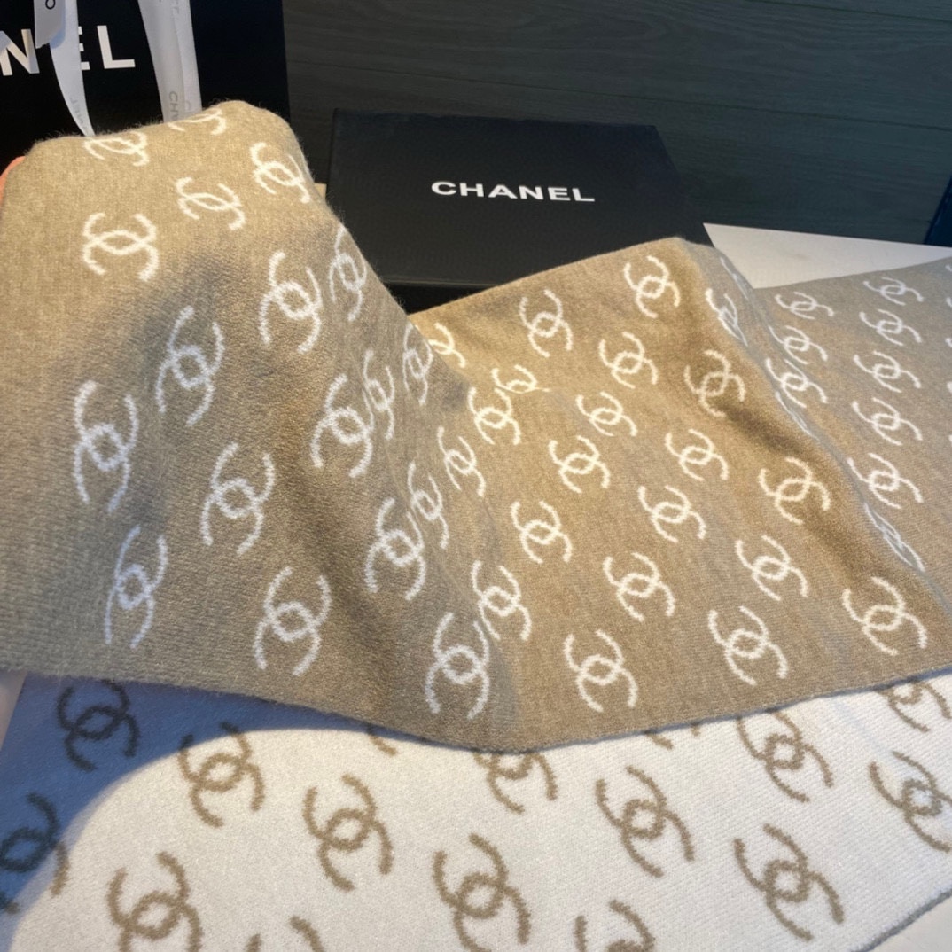 高品质CHANEL原单️近年的针织产品真是到极致了各大奢侈品牌都有针织产品️尤其香家我是通过各种渠道搞到