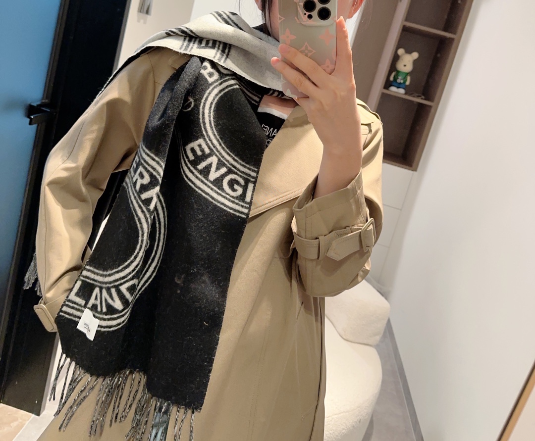 B家2024秋冬新品！！看到了围巾的天花板巴宝莉BURBERRY！双面双色羊毛围巾圆环logo设计100