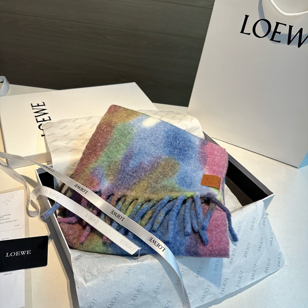 ️️Loewe超美新款扎染马海毛围巾！超级推荐入手！质感好货！罗意威主打的马海毛围巾据说超难买哦！！打了