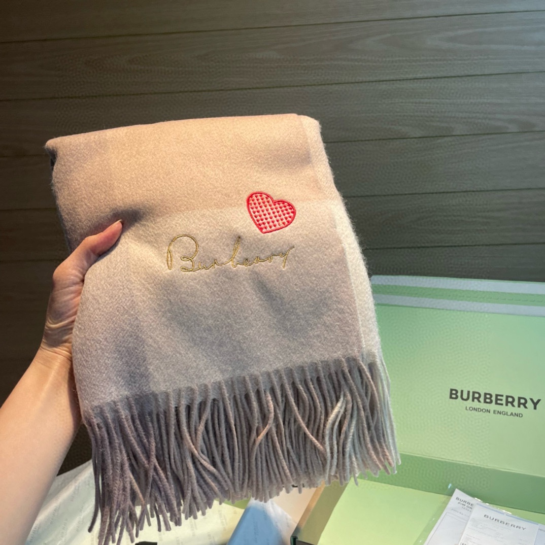 Burberry巴宝莉️大B家新品围巾披肩磅重来了️bur原单殿堂皇级室最新款️专在柜售16000+人必