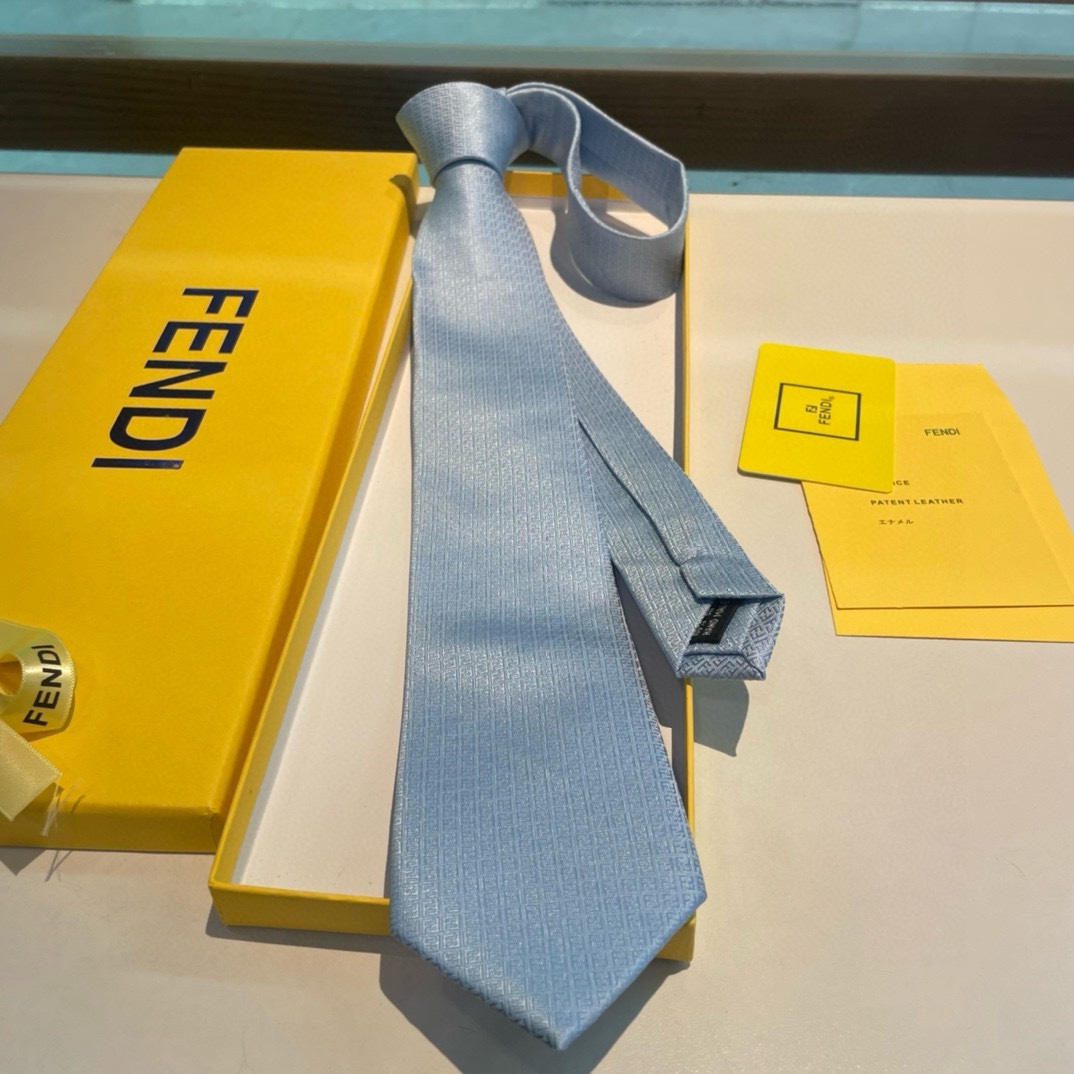 Fendi’s Explosive FF-Letter Silk Tie: Ideal Choice for Men’s Elegance - 图片 5