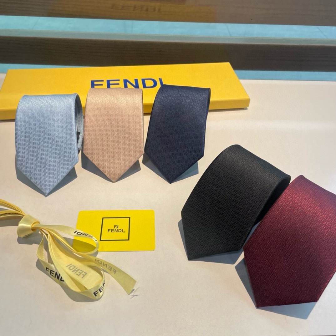 Fendi’s Explosive FF-Letter Silk Tie: Ideal Choice for Men’s Elegant Presentation - 图片 1