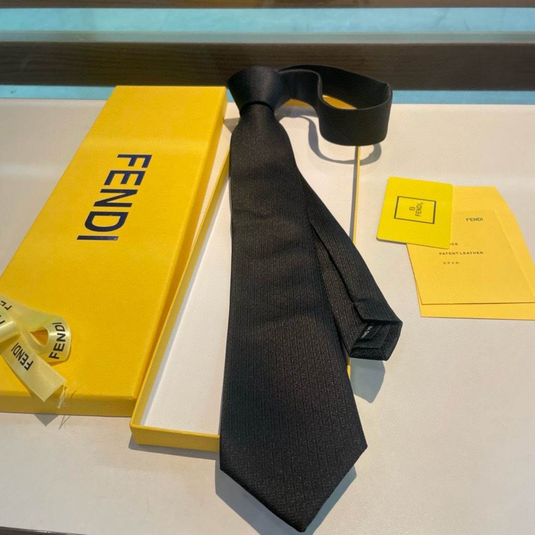 Fendi’s Explosive FF-Letter Silk Tie: Ideal Choice for Men’s Fashion Elegance - 图片 8