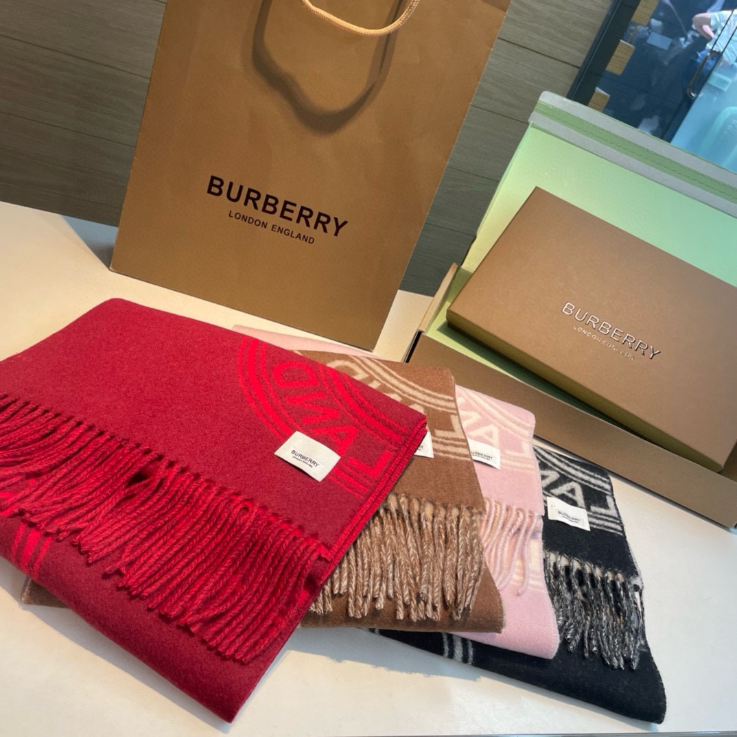 B家2024秋冬新品！！看到了围巾的天花板巴宝莉BURBERRY！双面双色羊毛围巾圆环logo设计100