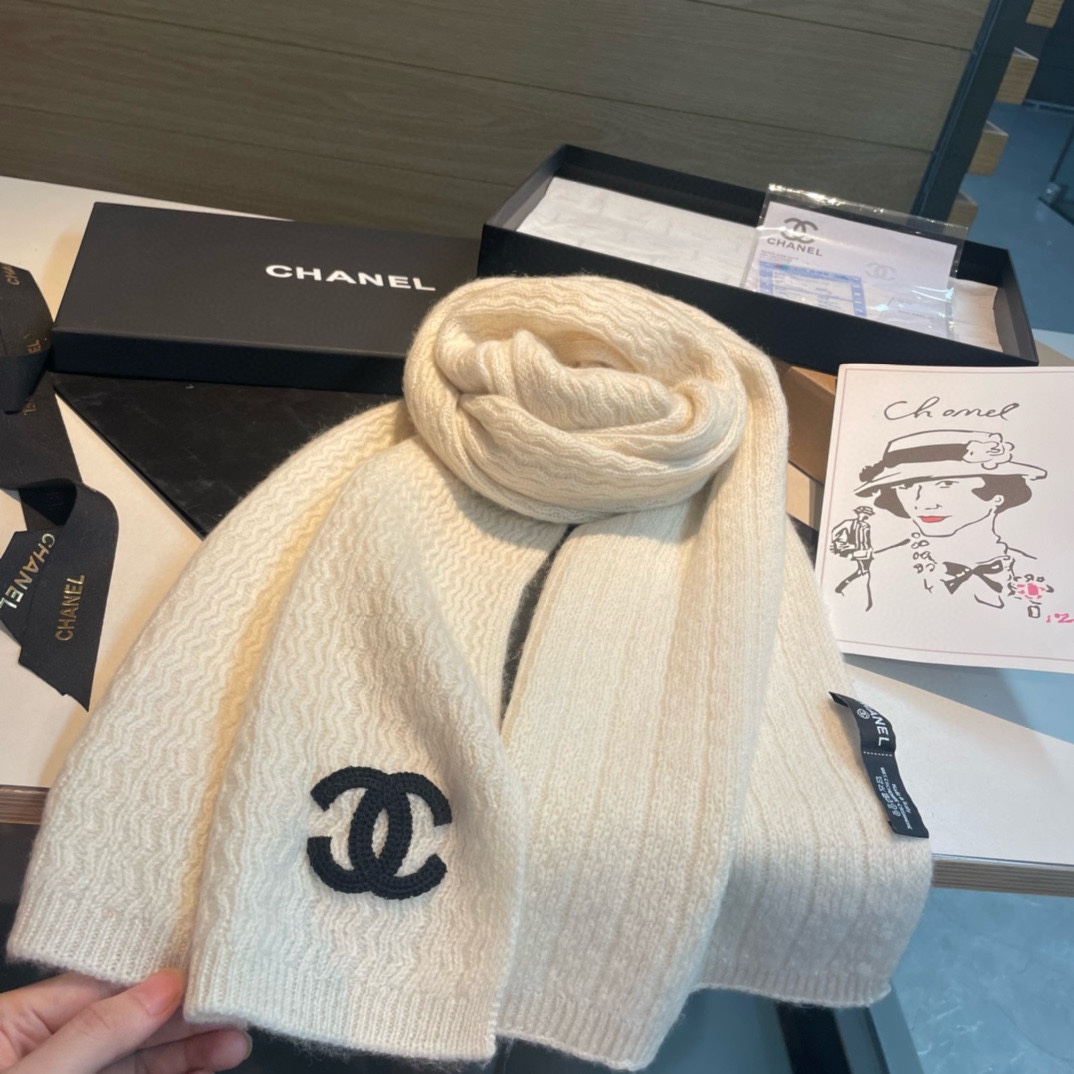 Chanel24秋冬新款刺绣24b针织围巾羊绒针织长巾️美翻了[流泪]御用殿堂级极品️新款在售进口纯羊绒