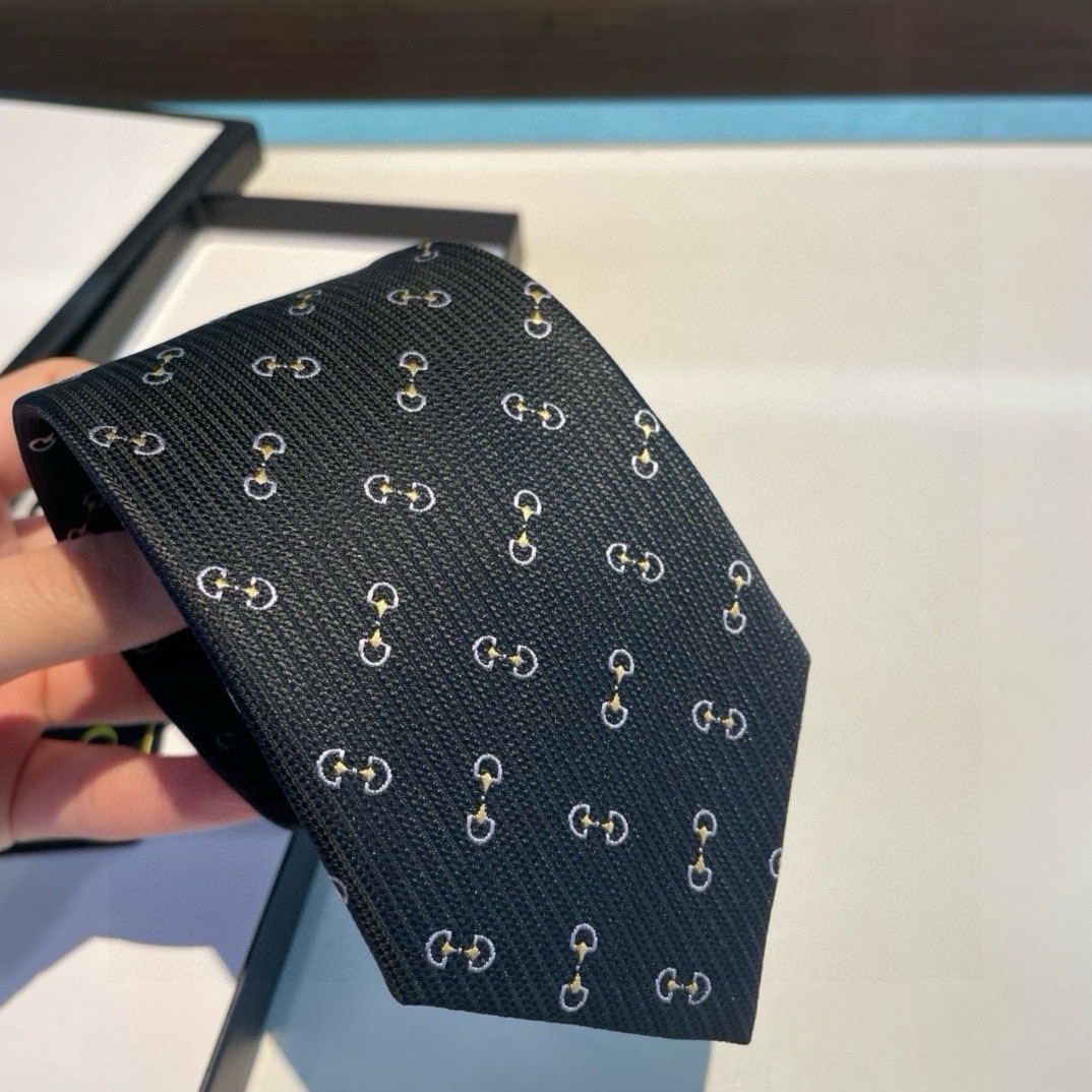 Luxurious G-Box Packaging Elevates Men’s Fashion with Classic G-Logo Flower. - 图片 6