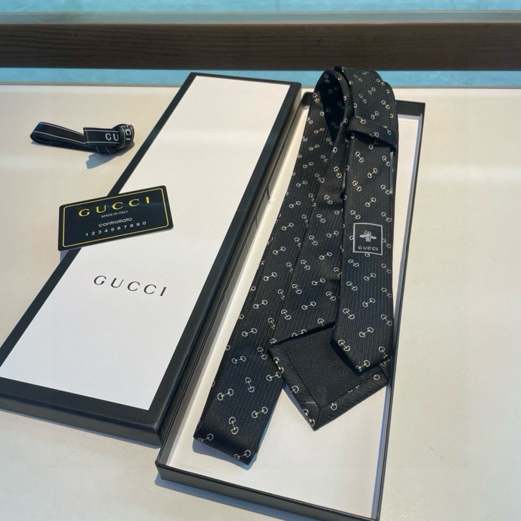 Luxurious G-Box Packaging Elevates Men’s Fashion with Classic G-Logo Flower. - 图片 3
