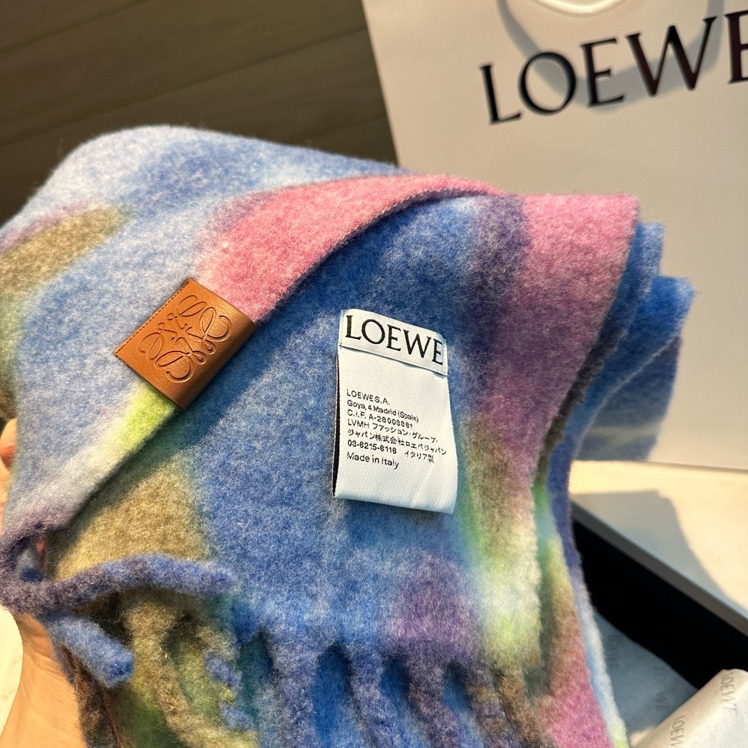 ️️Loewe超美新款扎染马海毛围巾！超级推荐入手！质感好货！罗意威主打的马海毛围巾据说超难买哦！！打了