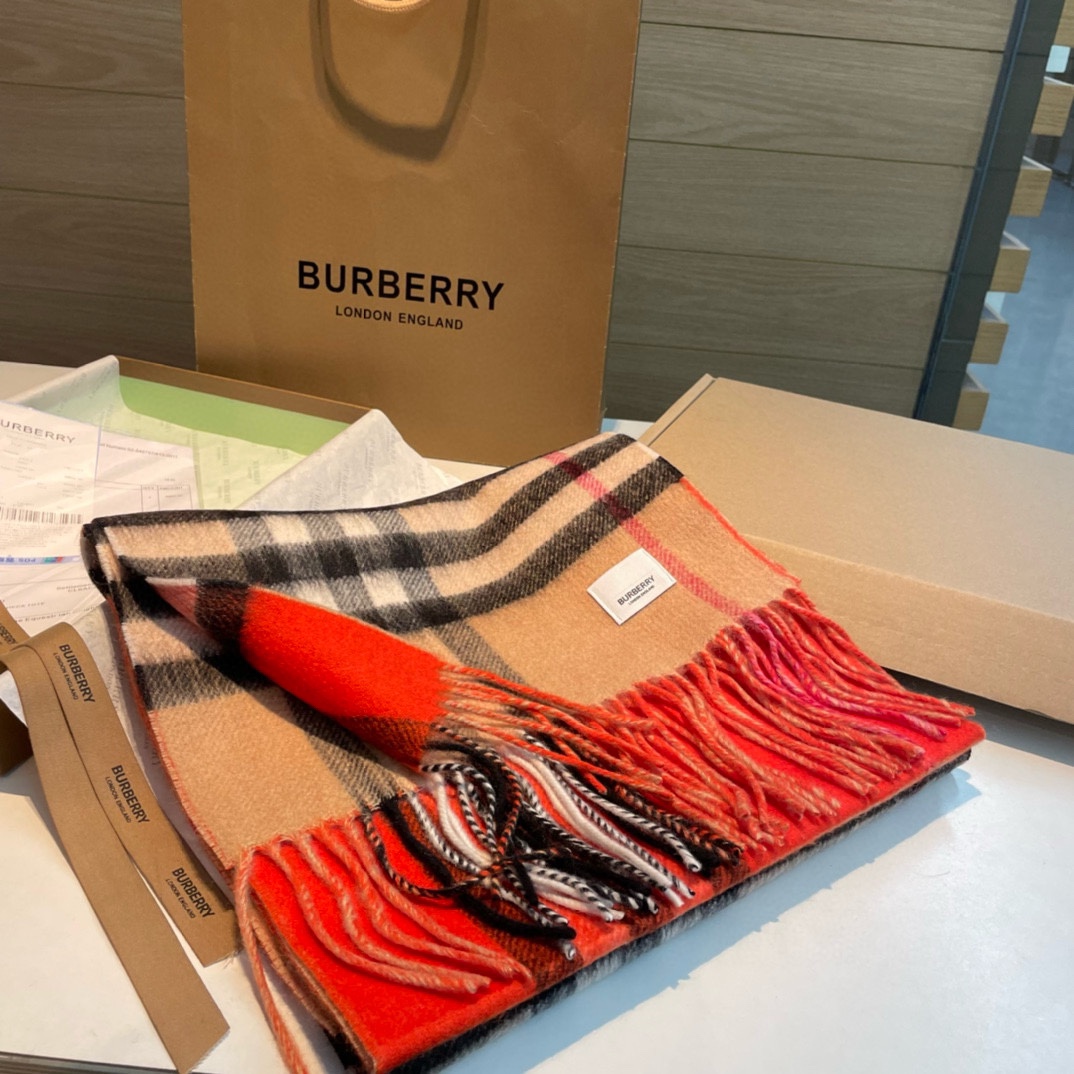 免代购Burberry重磅极品贸易公司订单货️超级流弊品质绝了被QC“潜规则”的Burberry限量披肩