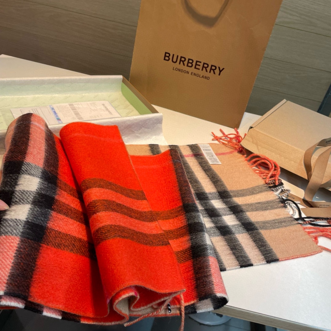 免代购Burberry重磅极品贸易公司订单货️超级流弊品质绝了被QC“潜规则”的Burberry限量披肩