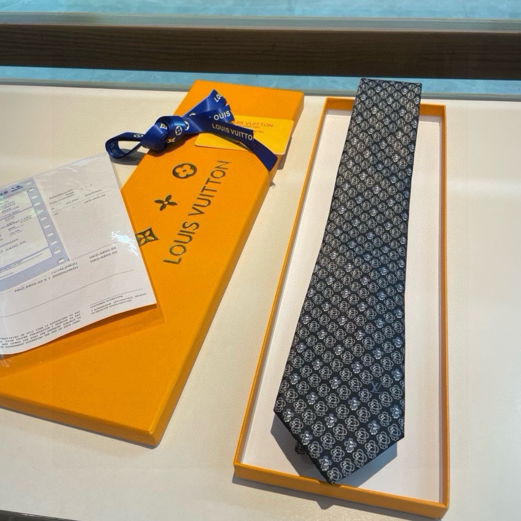 Louis Vuitton Damier Pattern Silk Tie, Luxury Jacquard Necktie for Men 3 i1732978390 430 4