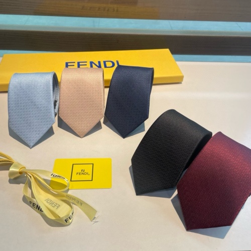 Elegante Fendi Zijden Das voor Heren - Iconische FF Logo Design 1 Elegante Fendi Zijden Das voor Heren - Iconische FF Logo Design