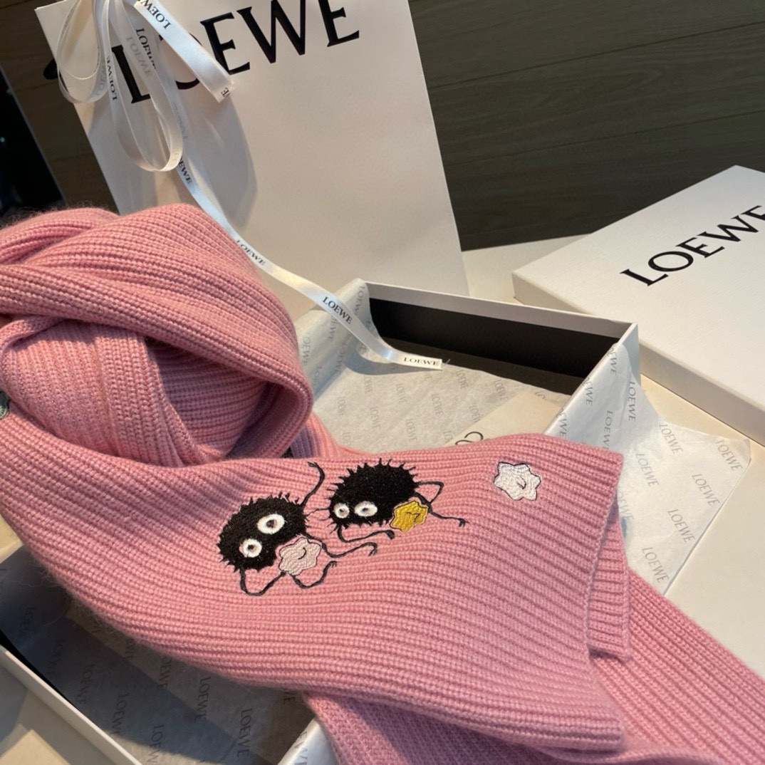 LOEWE原单️重磅推荐️2024新款针织围巾男女同款️低调的奢侈感️极品柔美精英高手级别的时髦感围巾️