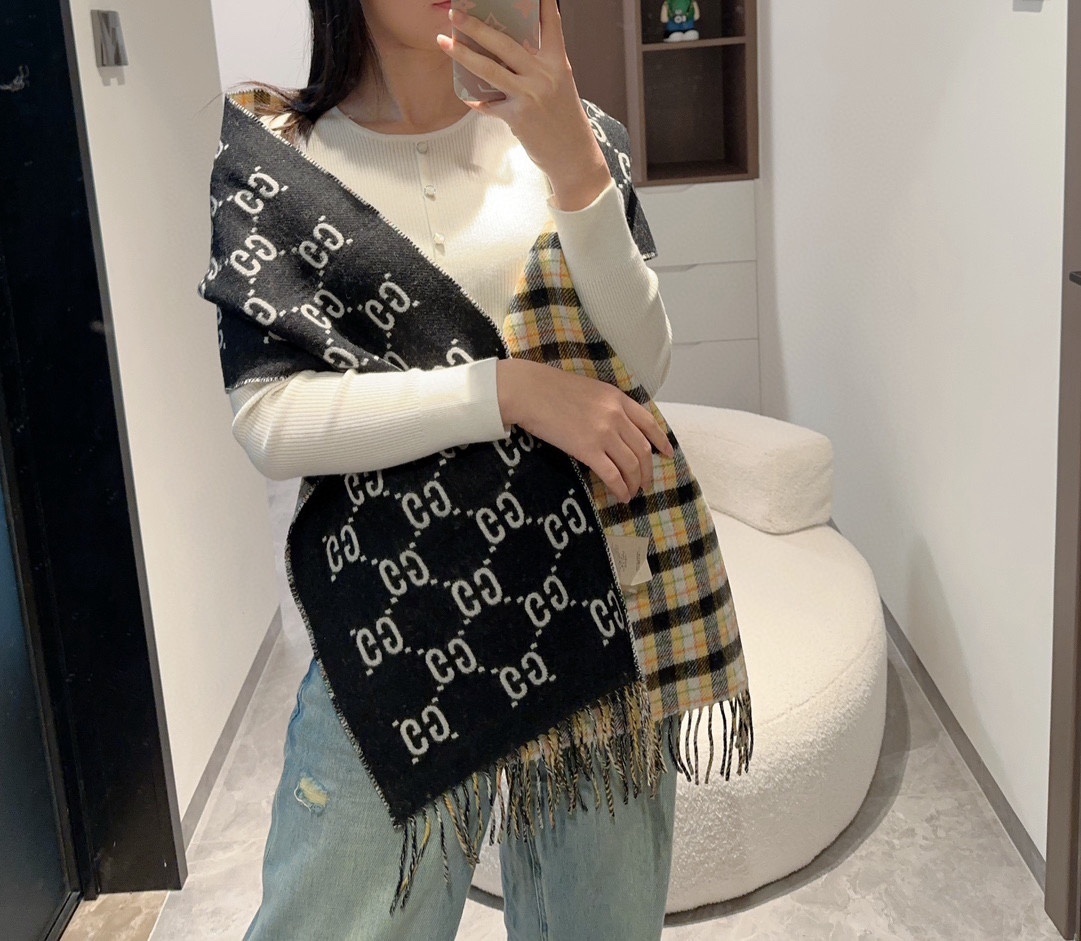 Gucci古奇经典羊绒围巾来个硬货.麻溜的安排上.纯正出口原订单已经交货一批其中一批刚过海关直蹦英国.最