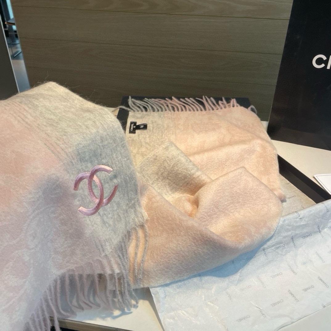混绒版不扎脖CHANEL香奈儿喜欢有颜值高质量的亲可入手名媛单品无论怎么搭配都是满满的气质感100%极品