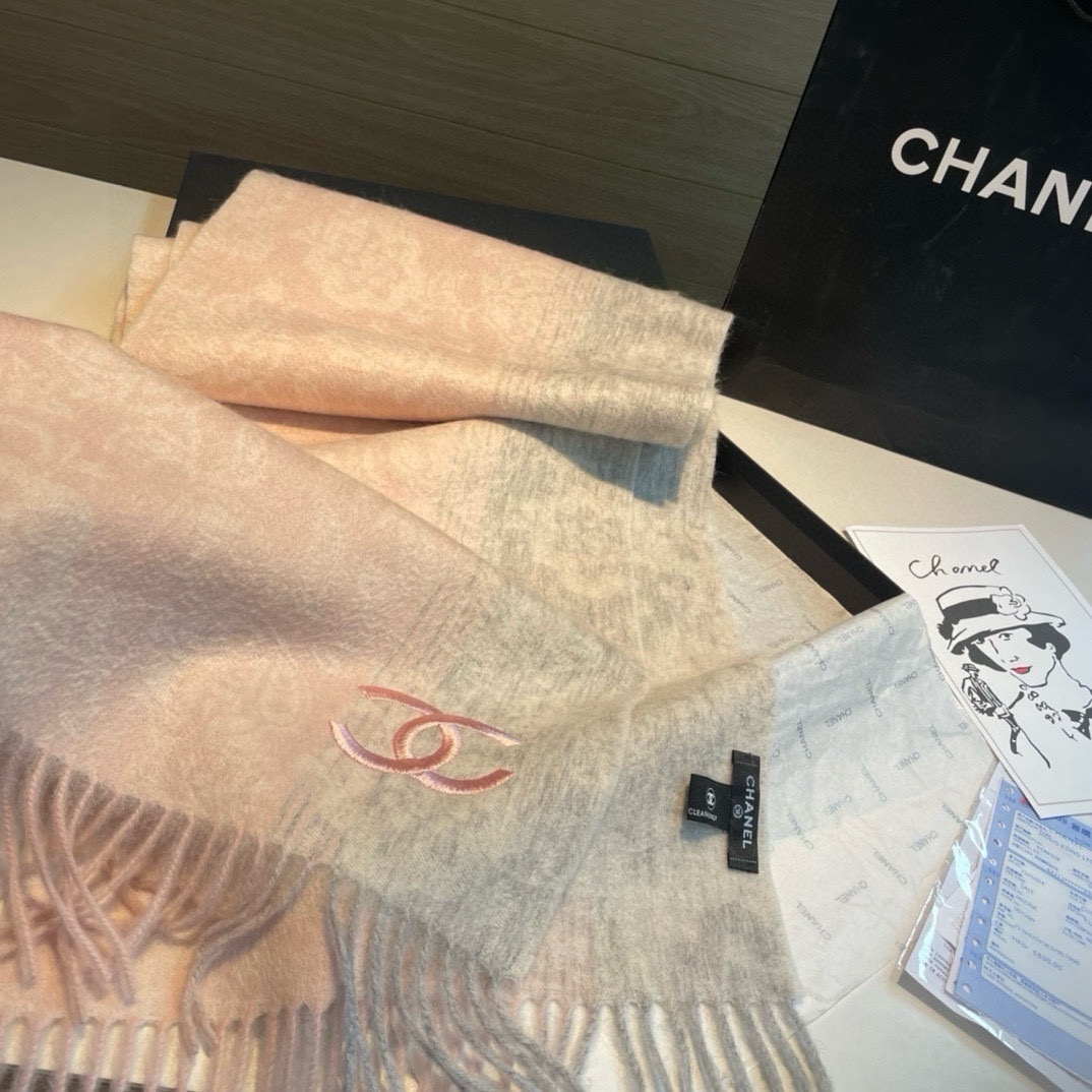 混绒版不扎脖CHANEL香奈儿喜欢有颜值高质量的亲可入手名媛单品无论怎么搭配都是满满的气质感100%极品