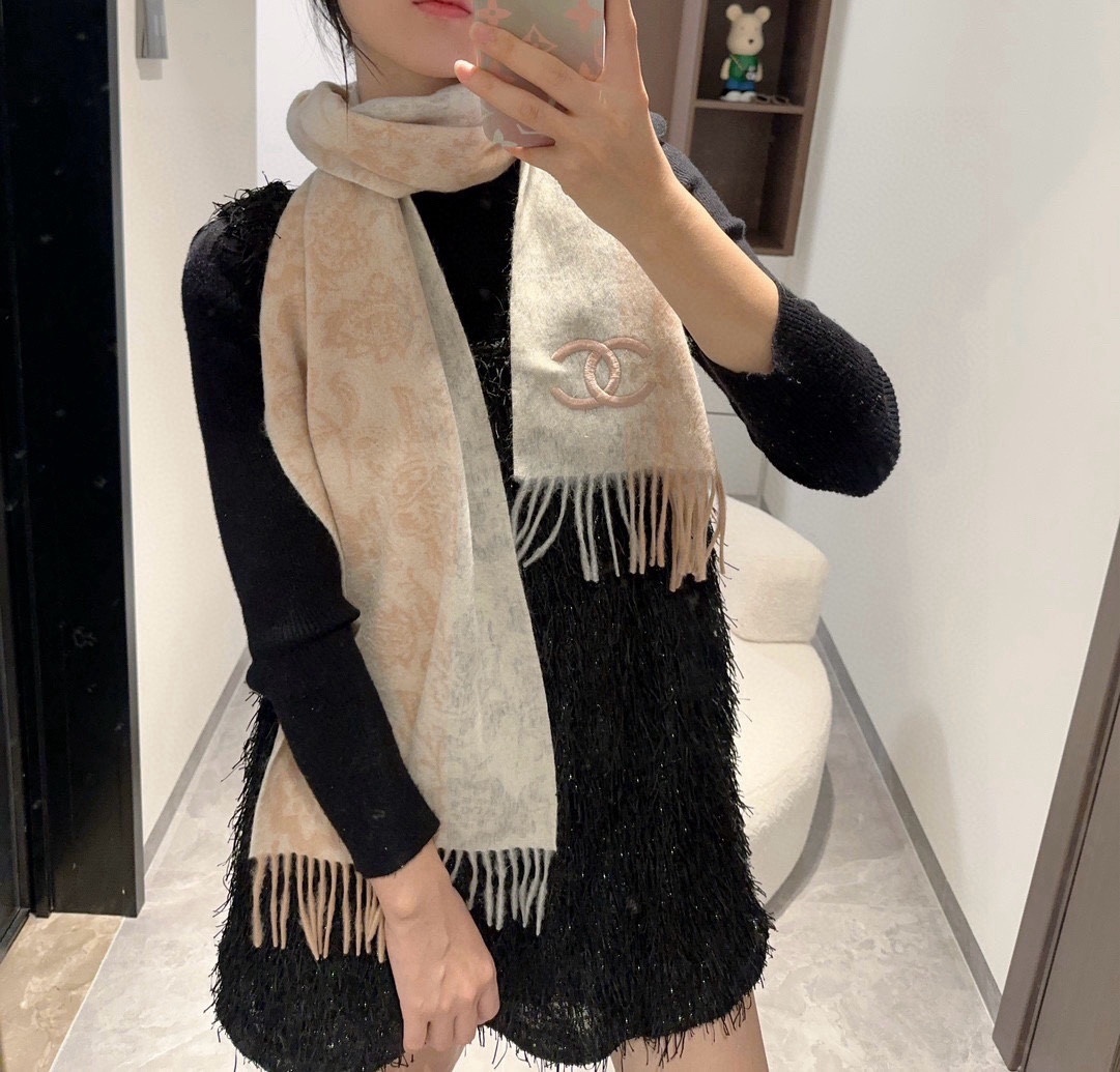混绒版不扎脖CHANEL香奈儿喜欢有颜值高质量的亲可入手名媛单品无论怎么搭配都是满满的气质感100%极品