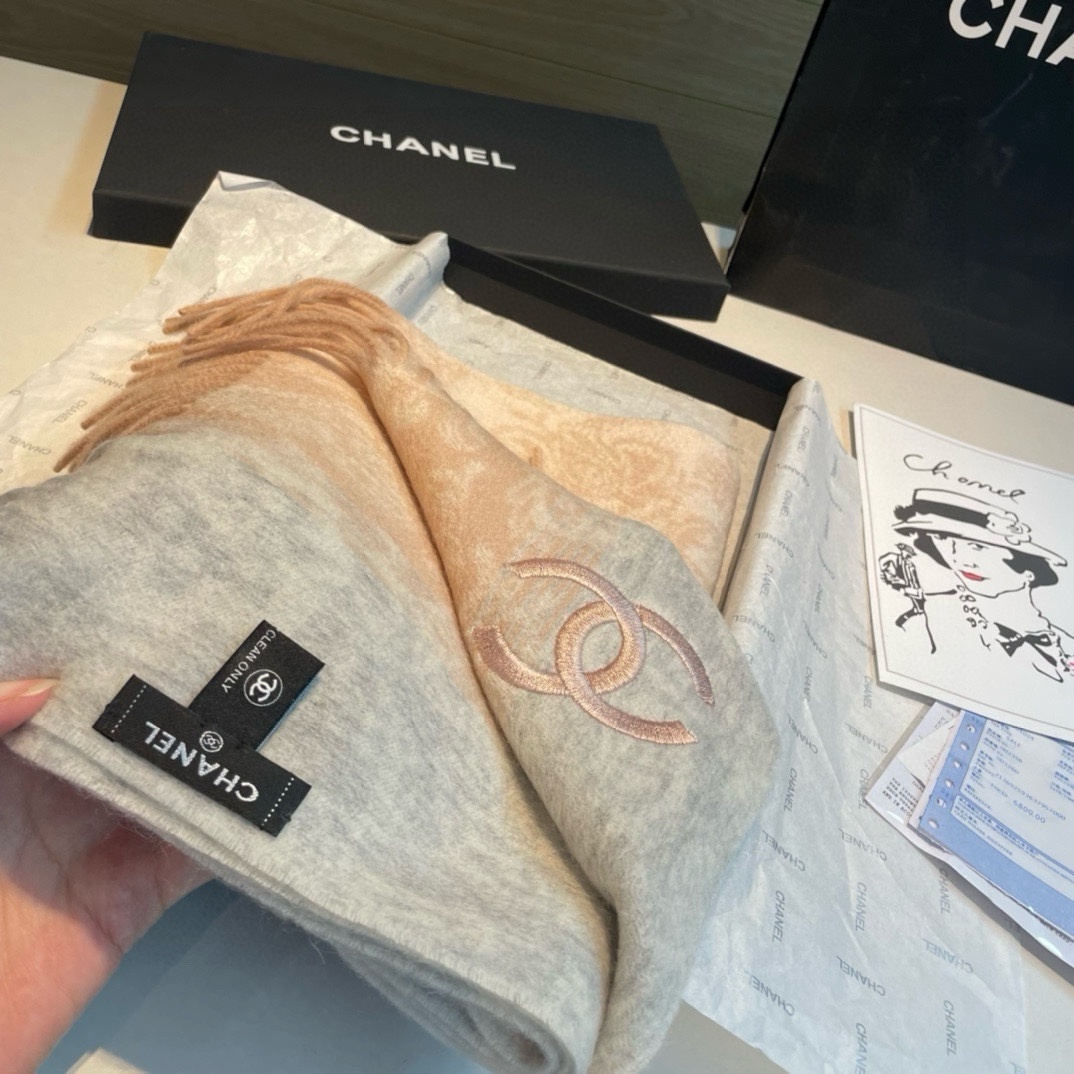 混绒版不扎脖CHANEL香奈儿喜欢有颜值高质量的亲可入手名媛单品无论怎么搭配都是满满的气质感100%极品
