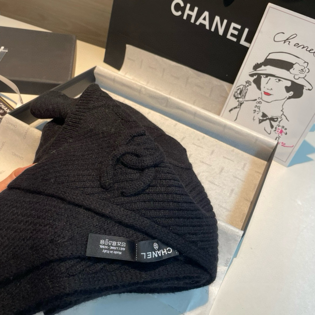 CHANEL秋冬新款针织围巾羊绒针织长巾️美翻了[流泪]御用殿堂级极品️新款在售进口纯羊绒针织毛线️美丽